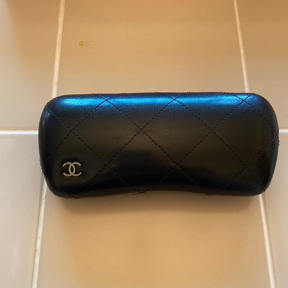 CHANEL Eyeglasses with case & cloth - Picture 14 of 16